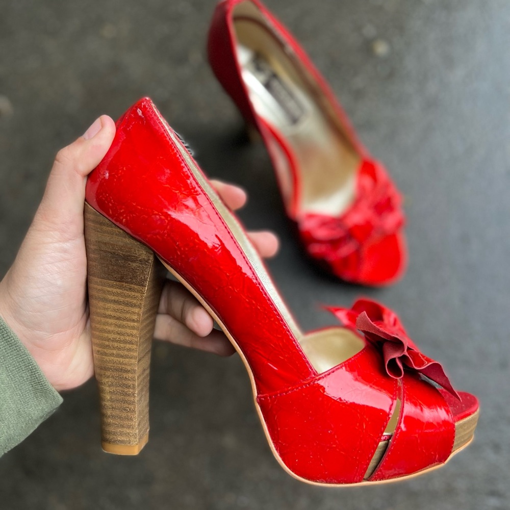 ❤️ Red Heels ❤️